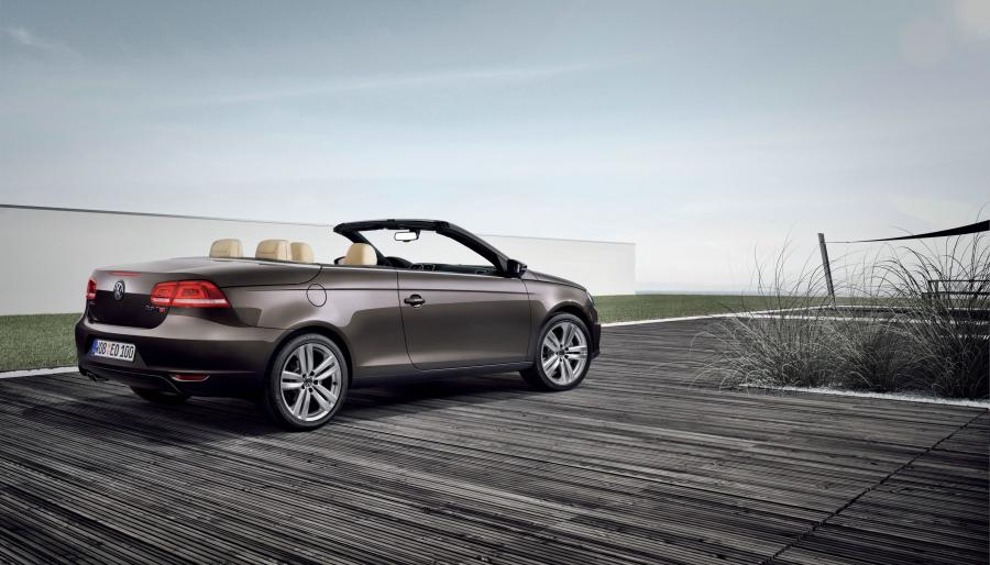  Volkswagen Eos 2010 года  (фото 11 из 24)